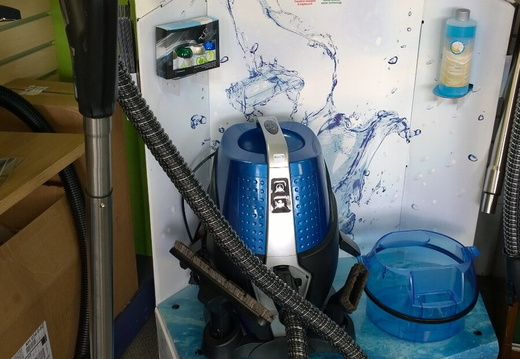 Bagless-water-based-vacuums